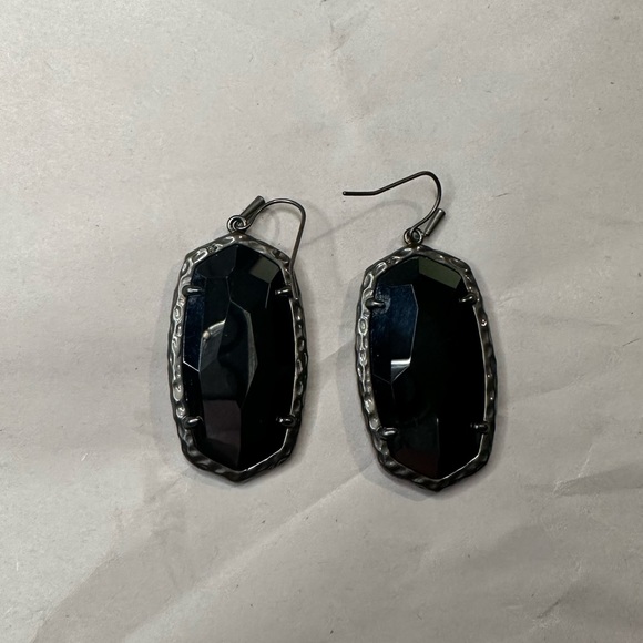 Kendra Scott - Picture 2 of 4